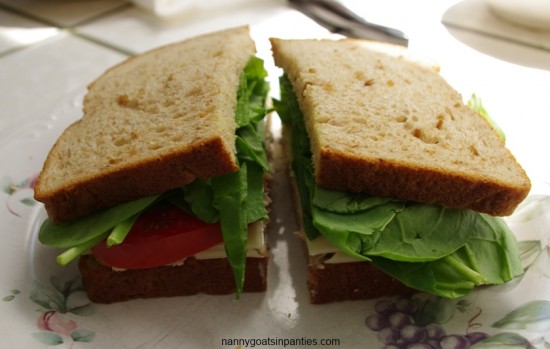 sandwich cut diagonally, sandwich, sandwich pictures